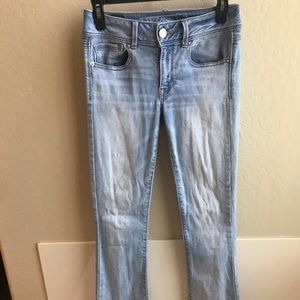 Light wash kick boot jeans